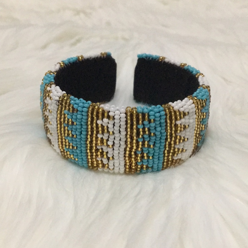 4/$20 beaded bracelet
